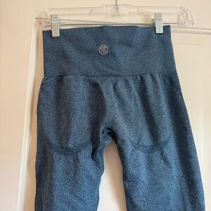 Seamless contour workout leggings